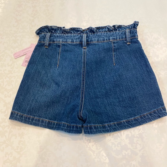 High-Rise, Button Front, Paper Bag Shorts - Picture 3 of 6